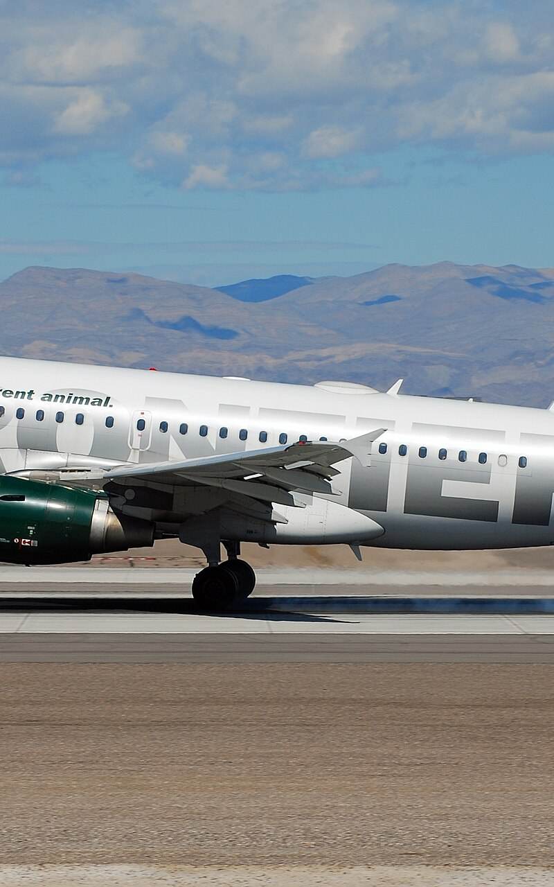 N945FR - Twin-engine aircraft