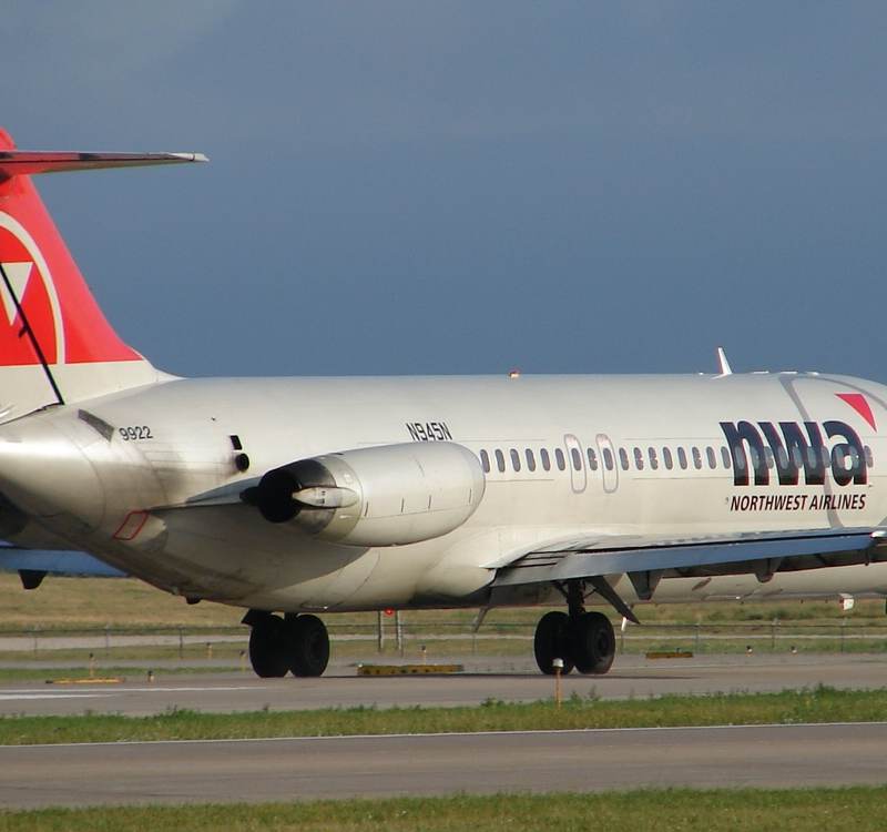 N945N - Douglas