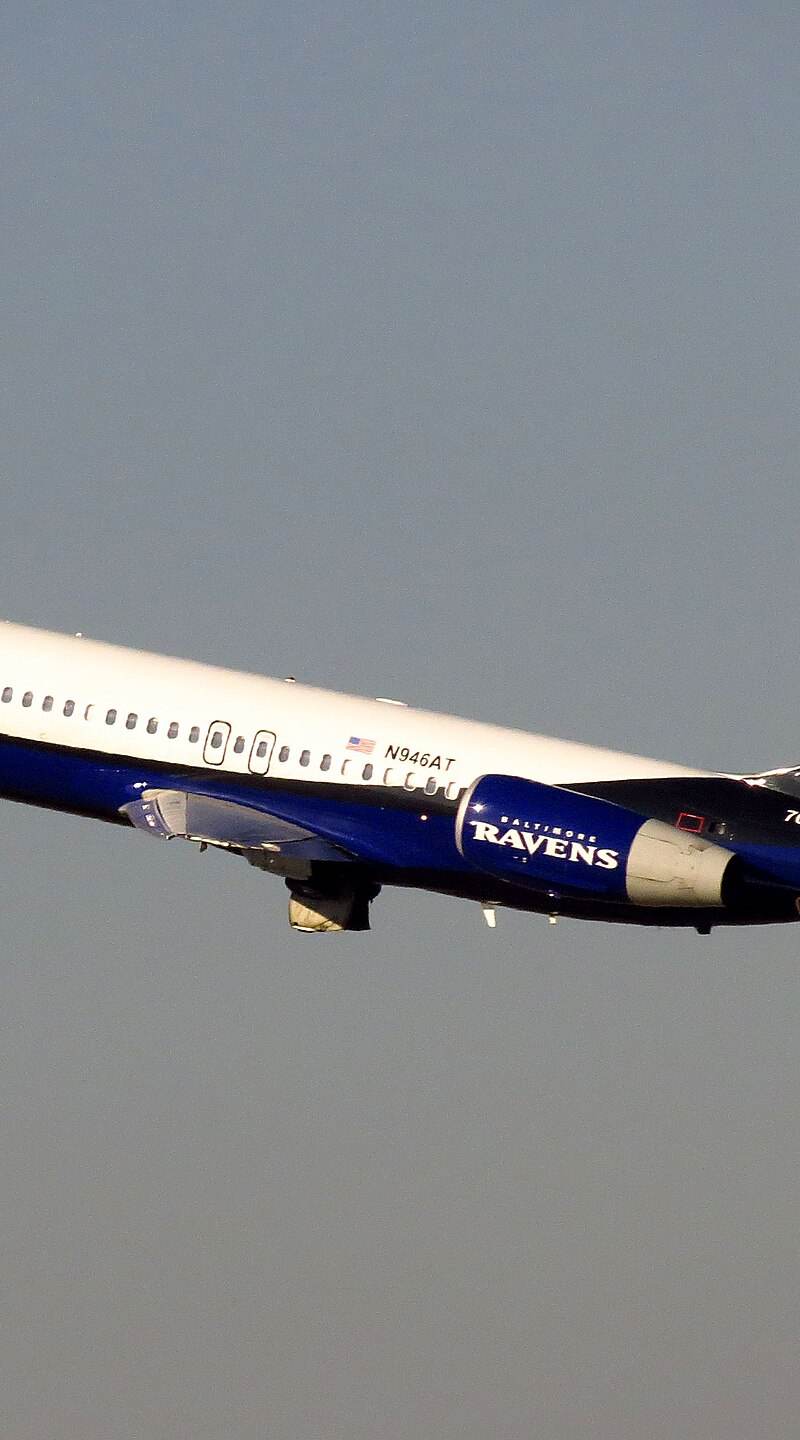 N946AT - Twin-engine aircraft