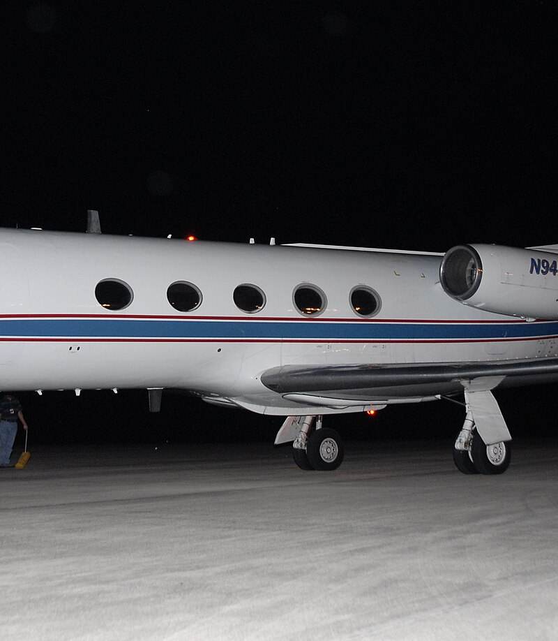 N946NA - Business jet