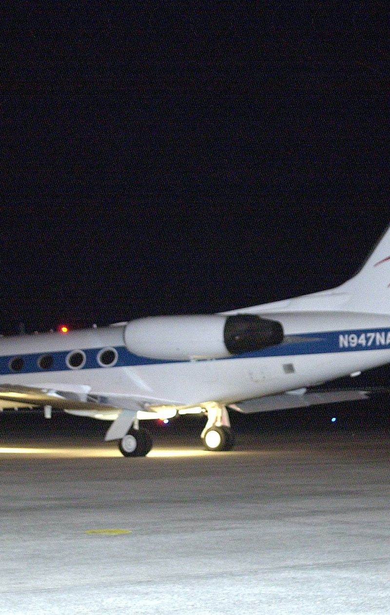 N947NA - Business jet