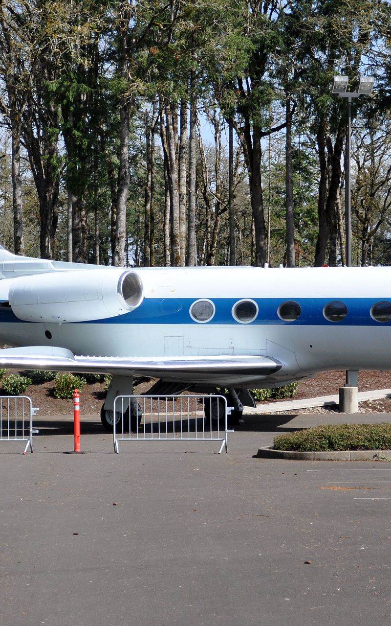 N947NA - Business jet