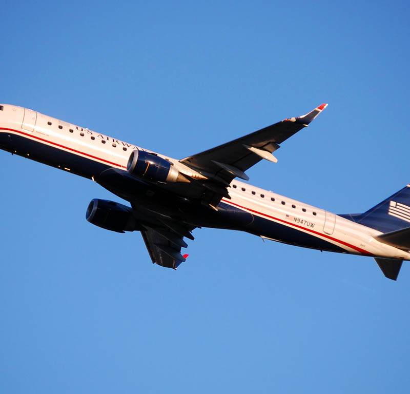 N947UW - Twin-engine aircraft