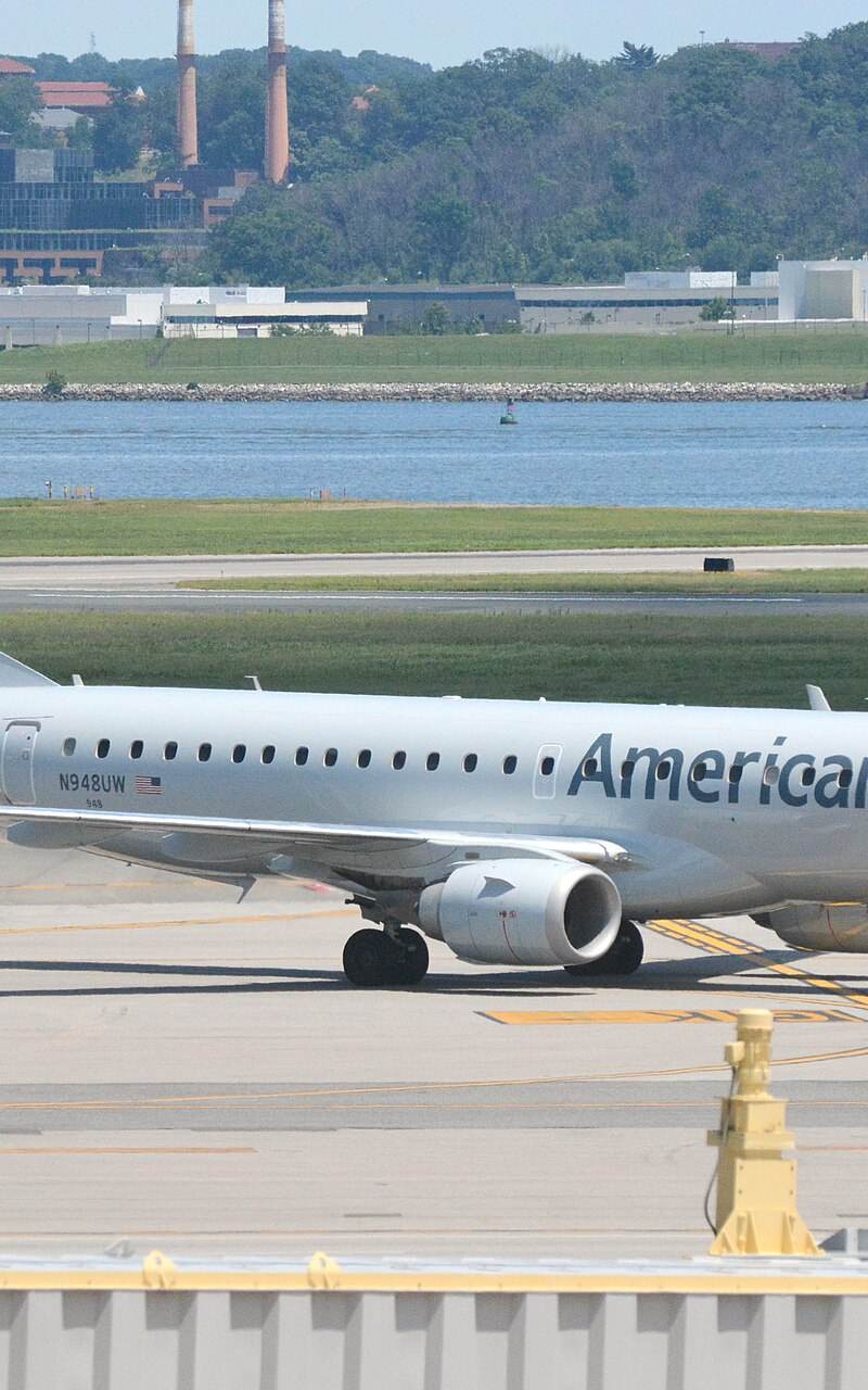 N948UW - Embraer