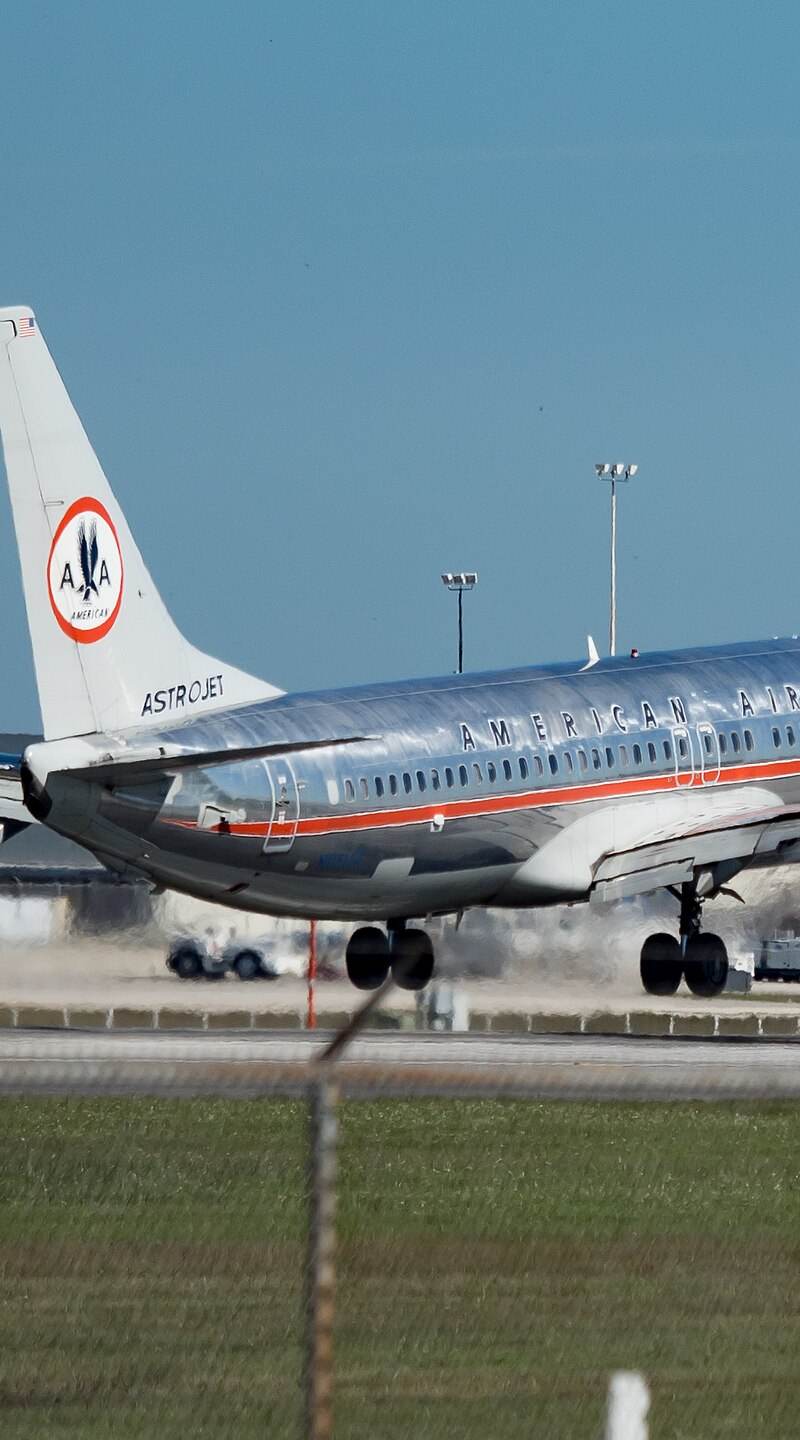 N951AA - Boeing