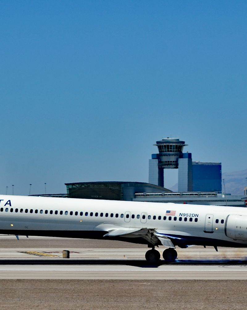 N952DN - Douglas