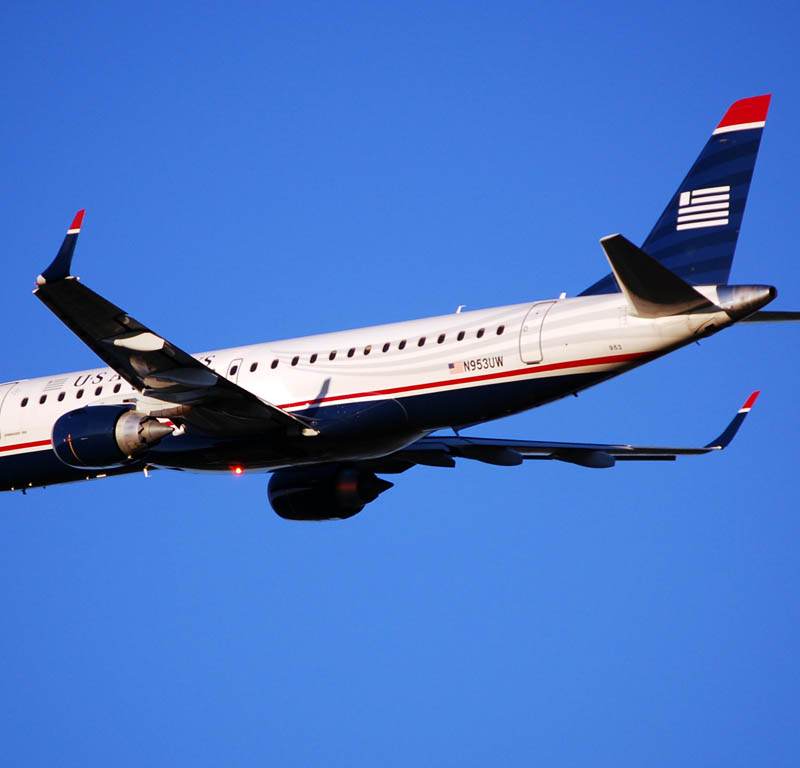 N953UW - Twin-engine aircraft