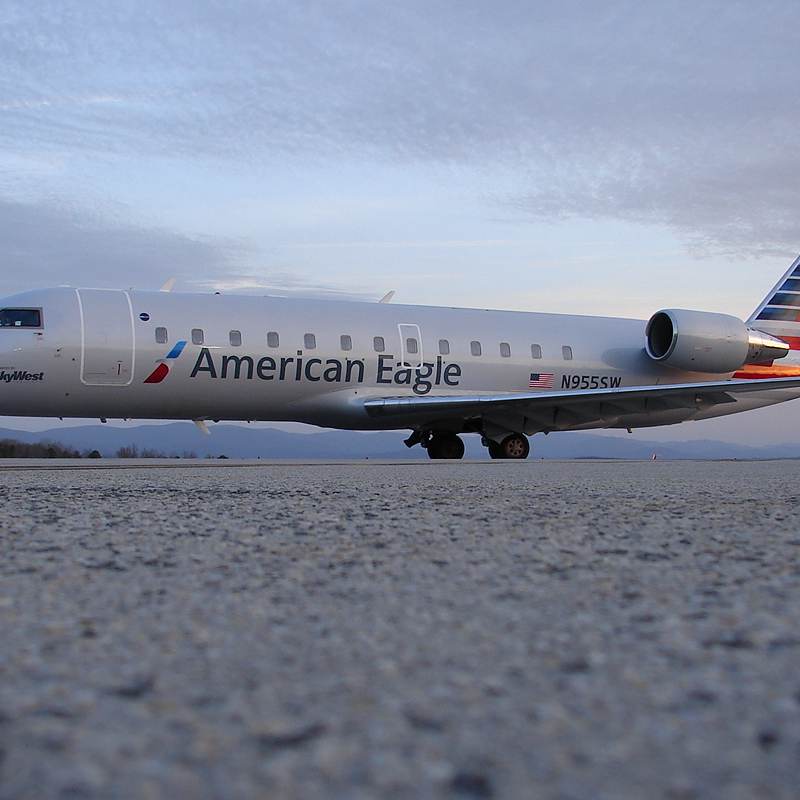 N955SW - Twin-engine aircraft