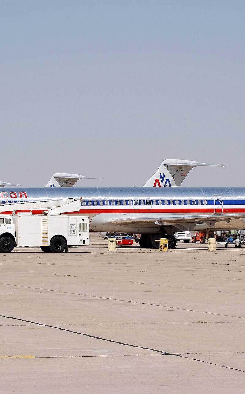 N956U - Douglas