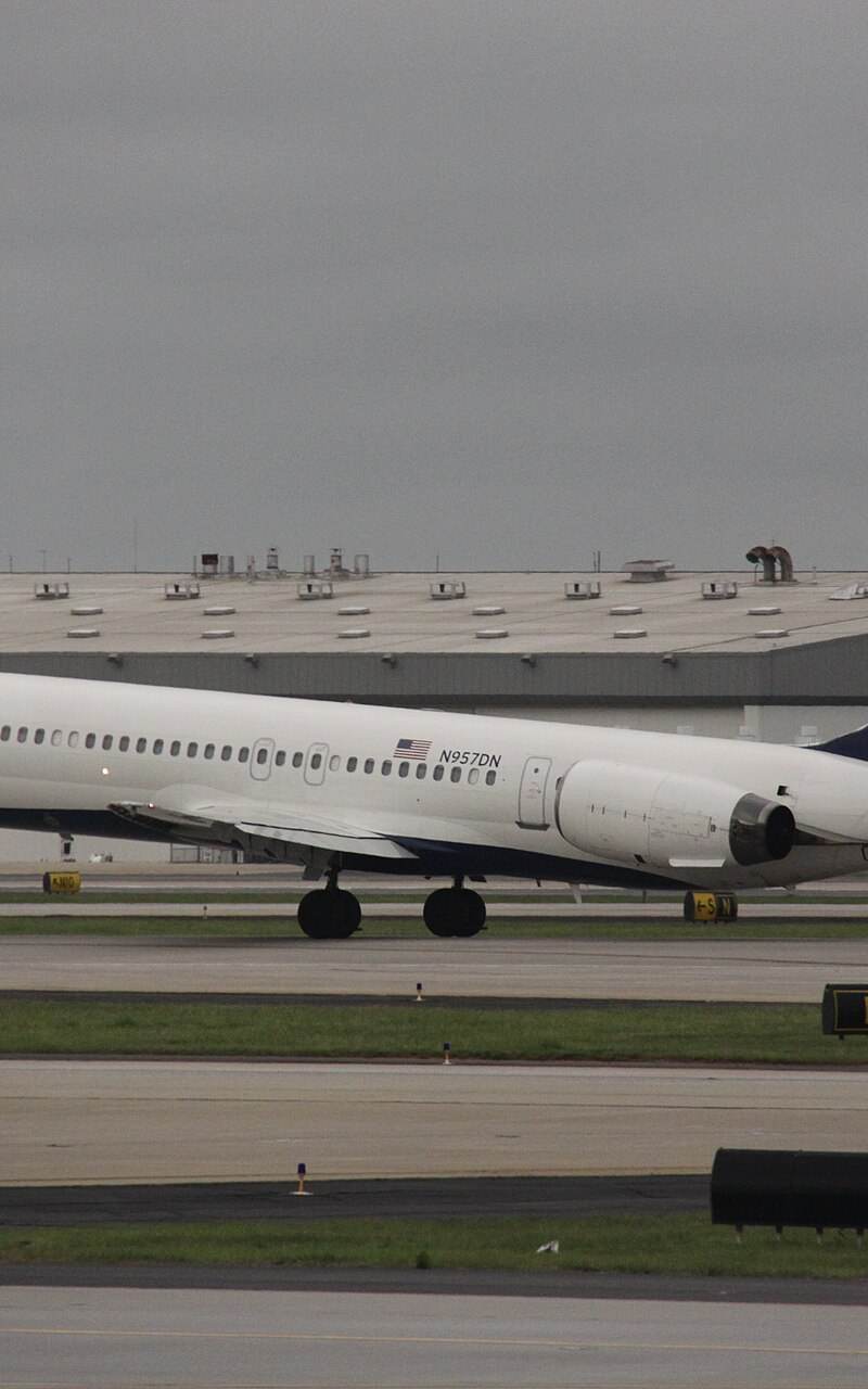 N957DN - Aircraft