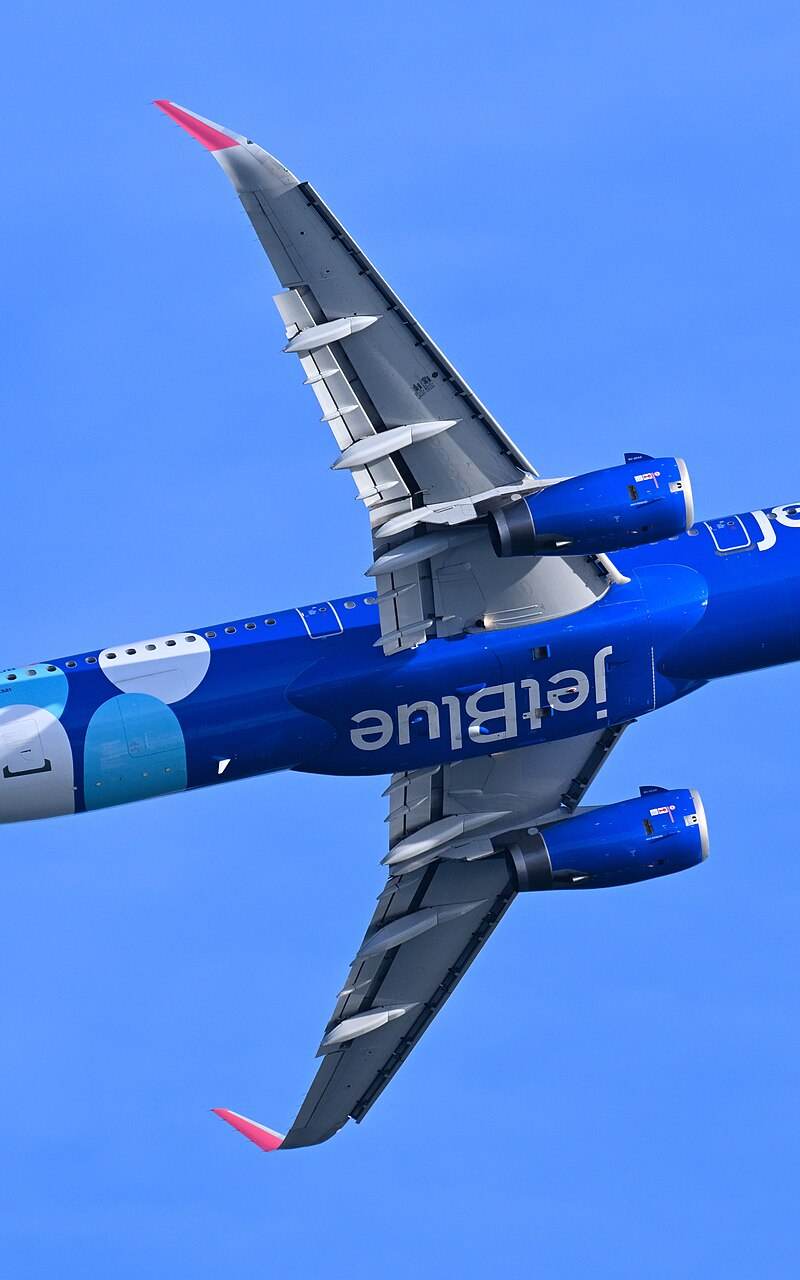 N957JB - Twin-engine aircraft