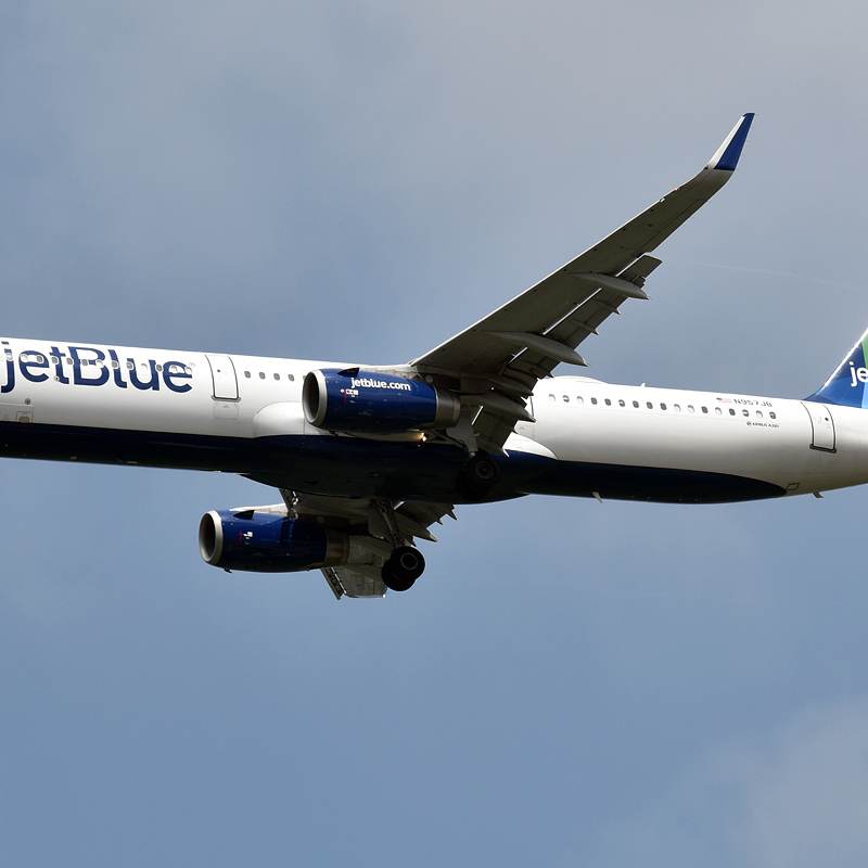 N957JB - Twin-engine aircraft