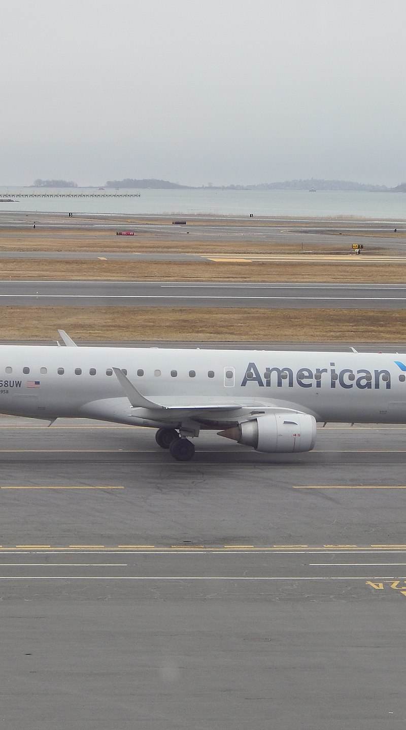 N958UW - Embraer