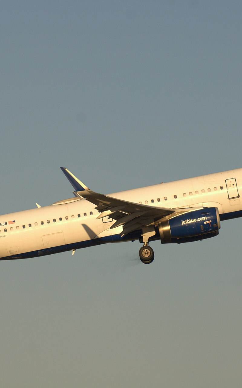 N959JB - Twin-engine aircraft