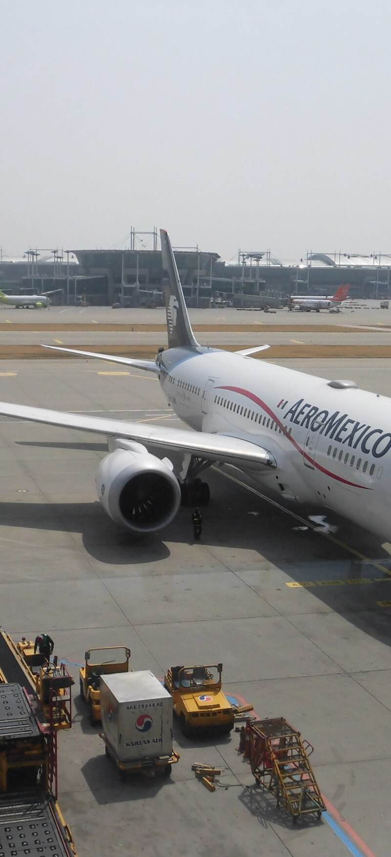 N961AM - Twin-engine aircraft