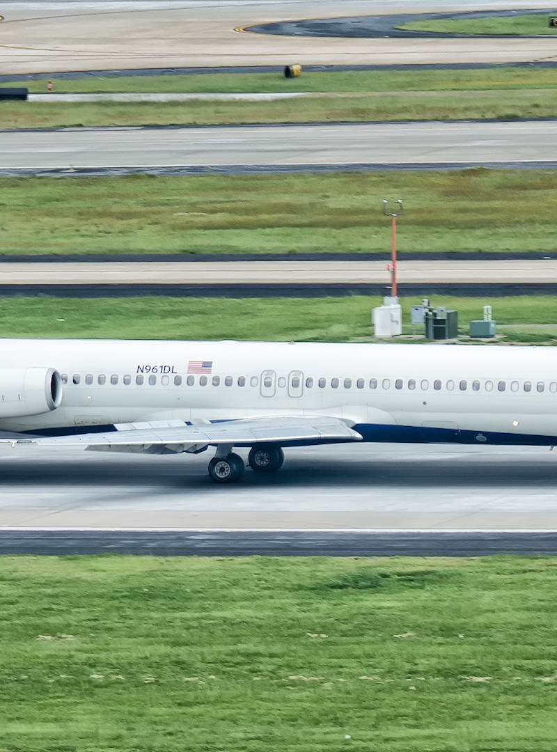 N961DL - Douglas