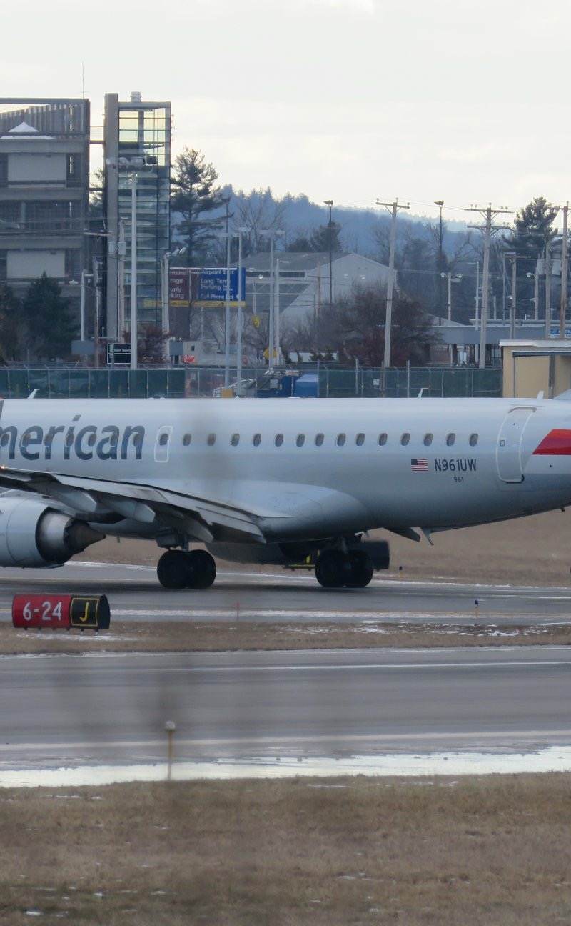 N961UW - Embraer