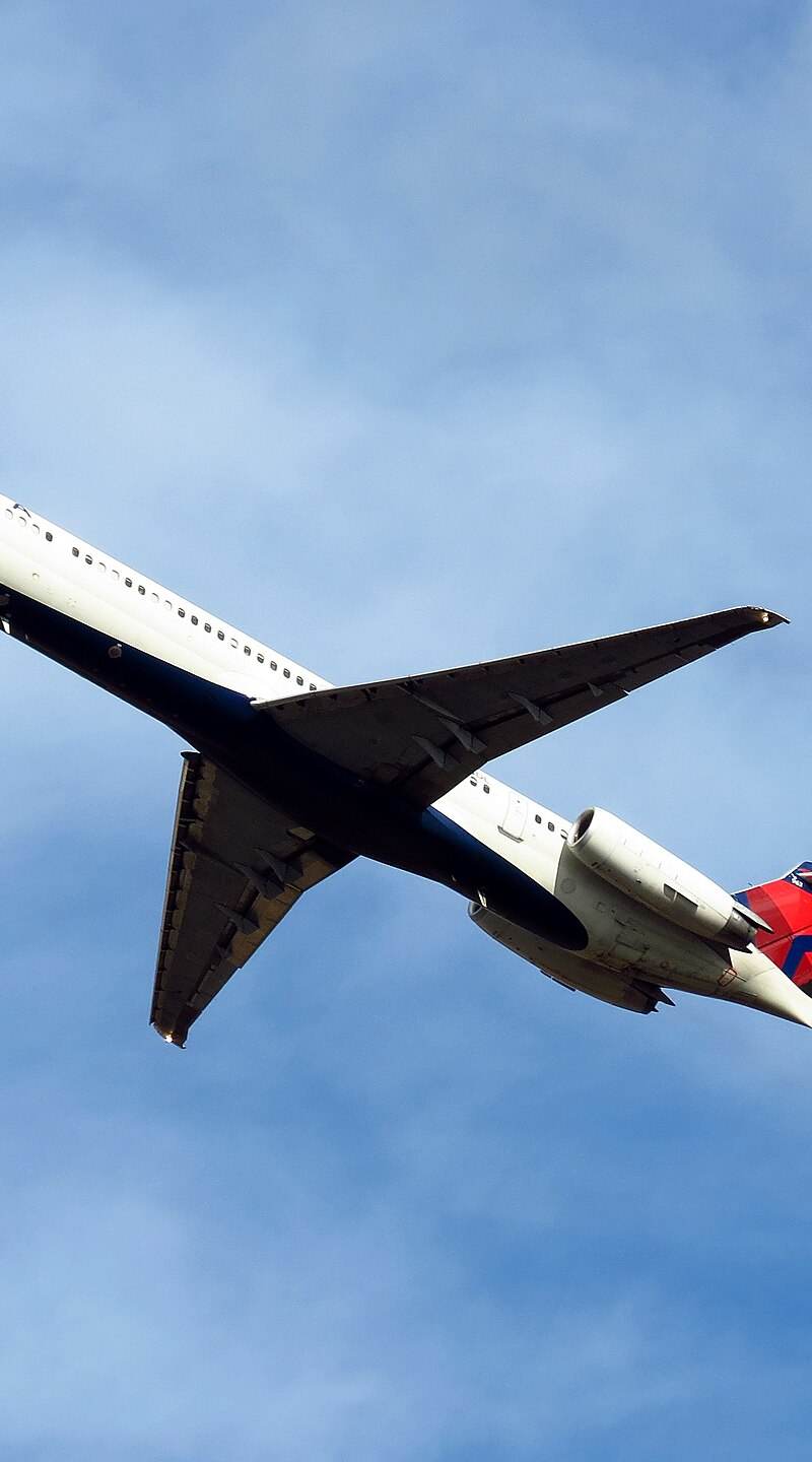 N963DL - Twin-engine aircraft