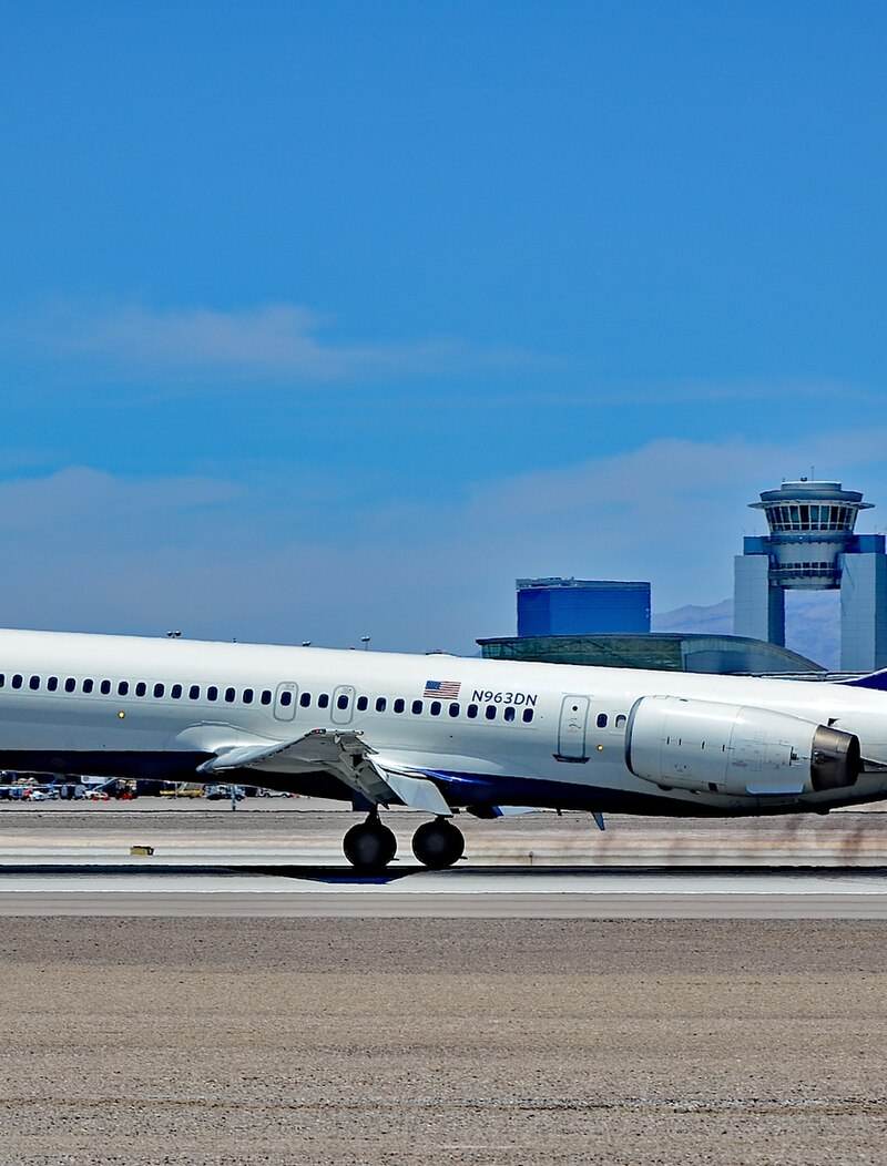 N963DN - Twin-engine aircraft