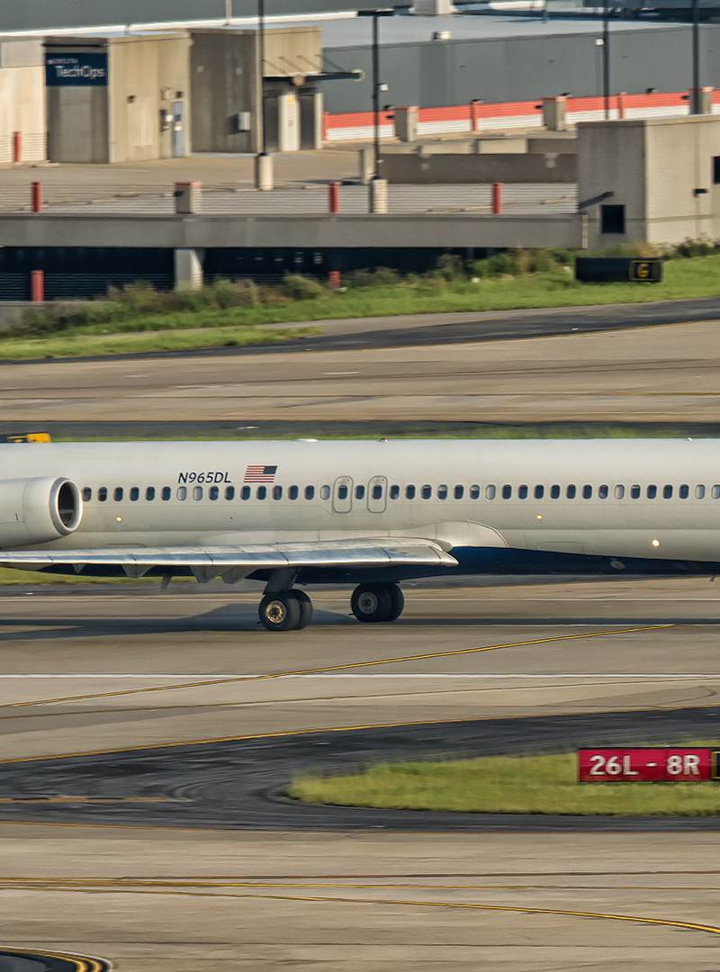 N965DL - Douglas
