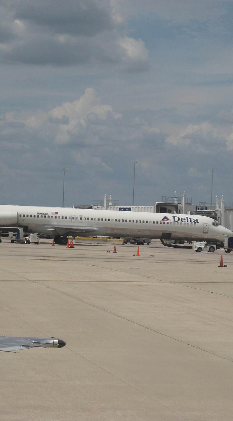 N965DL - Douglas