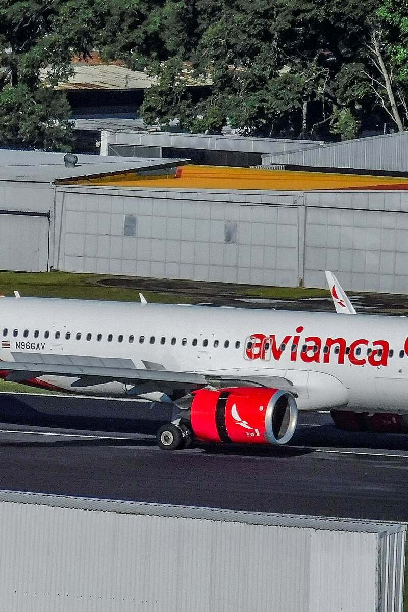 N966AV - Airbus