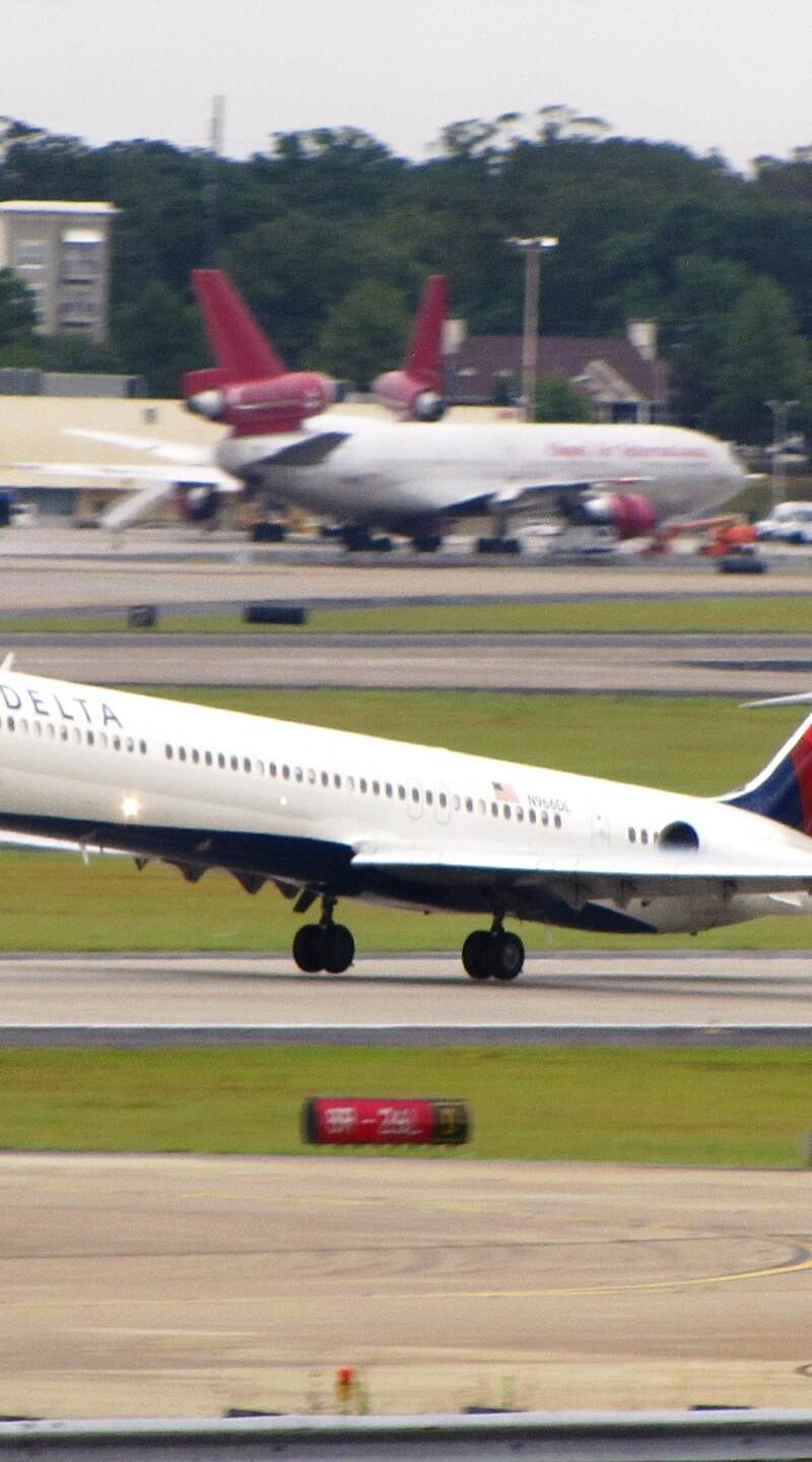 N966DL - Aircraft