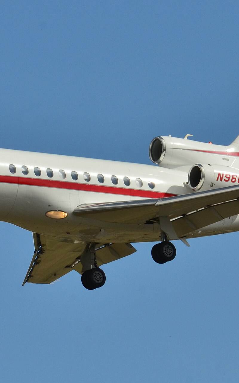 N966E - Business jet