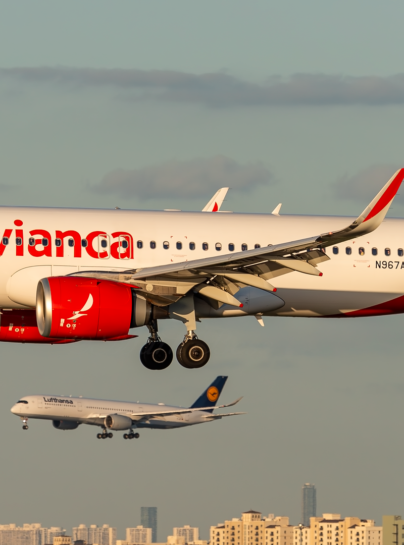 N967AV - Airbus
