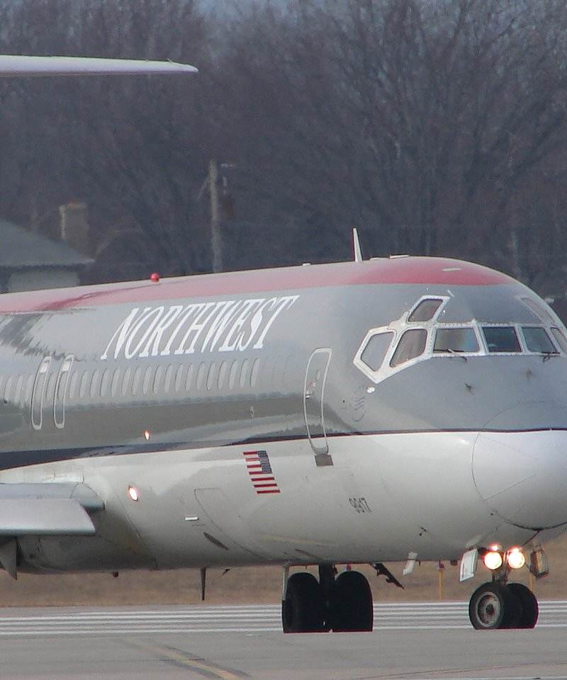 N967N - Twin-engine aircraft
