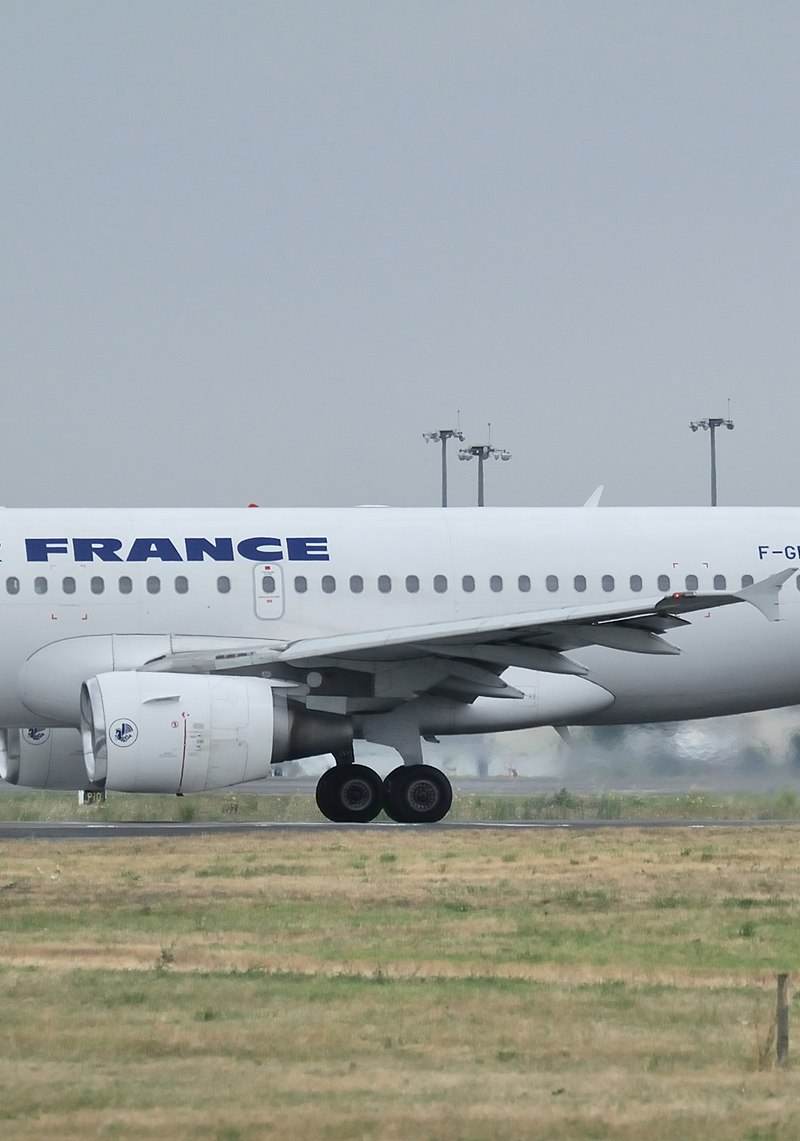F-GRHC - Twin-engine aircraft