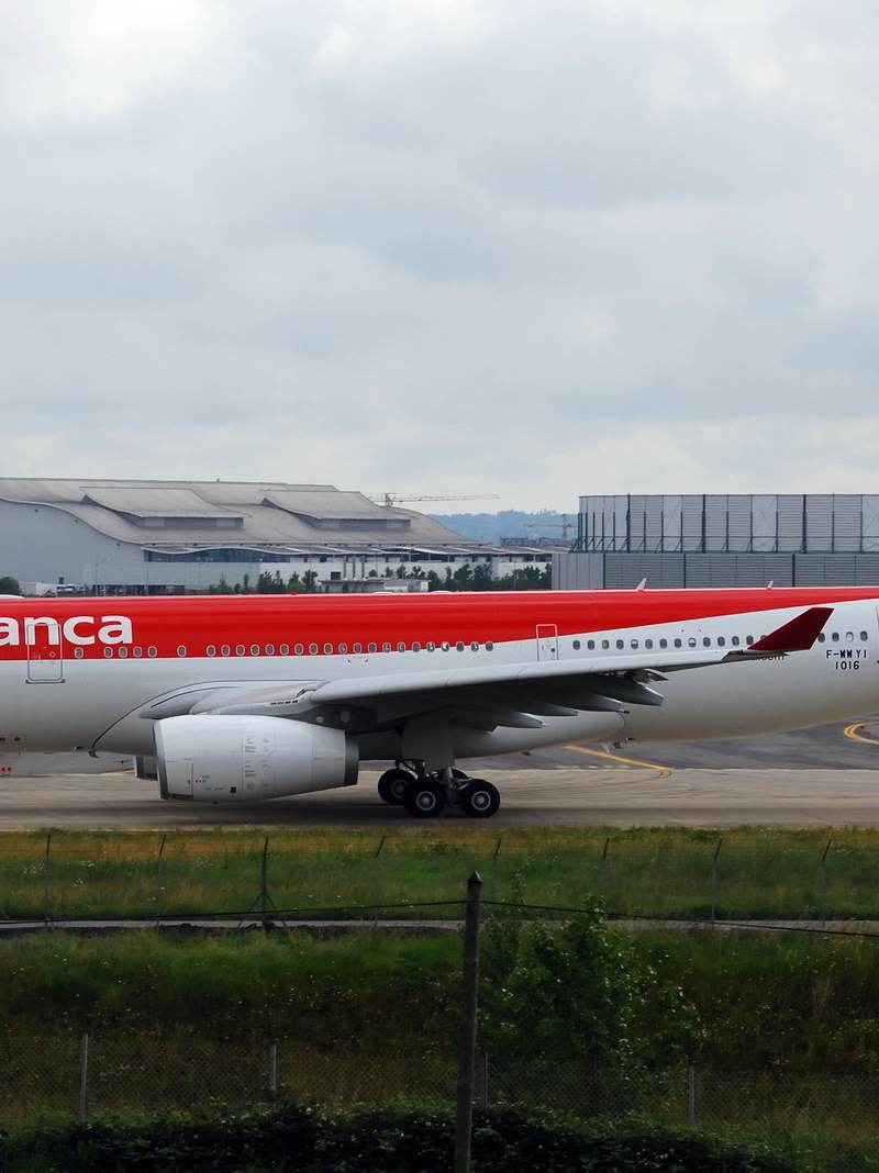 N969AV - Twin-engine aircraft