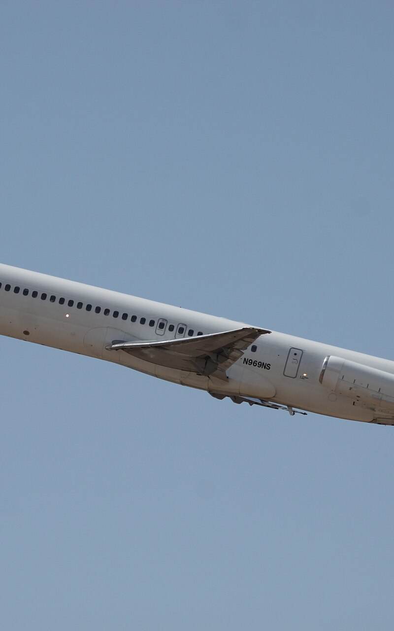 N969NS - Twin-engine aircraft