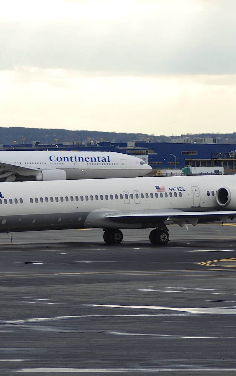 N972DL - Douglas