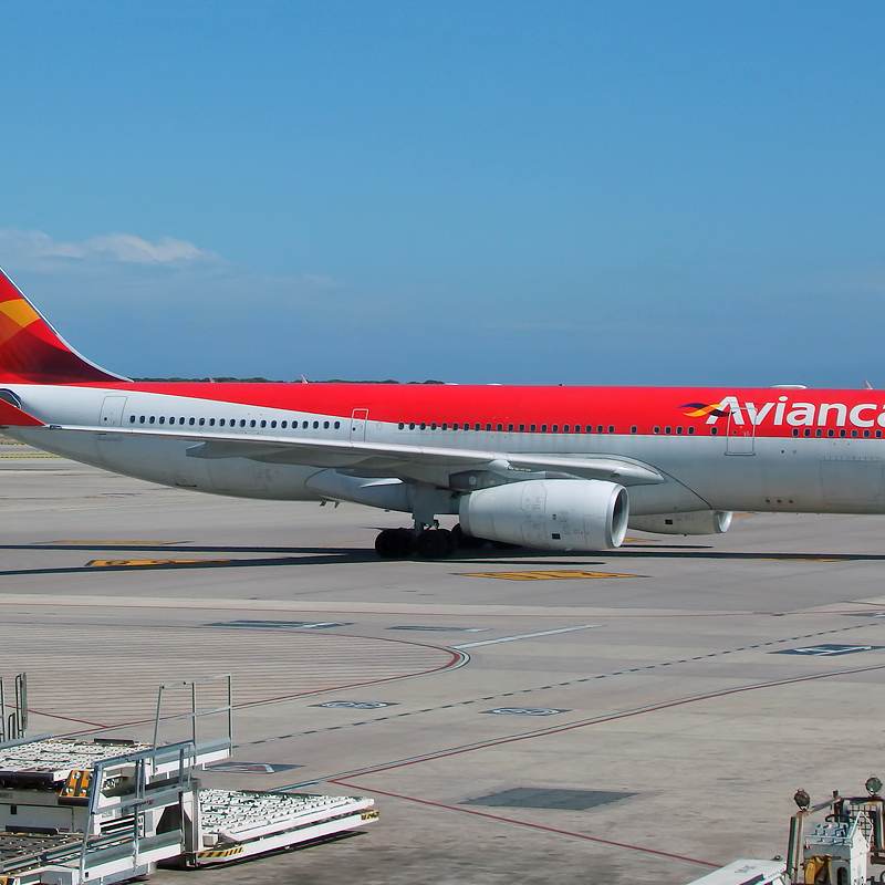 N974AV - Twin-engine aircraft