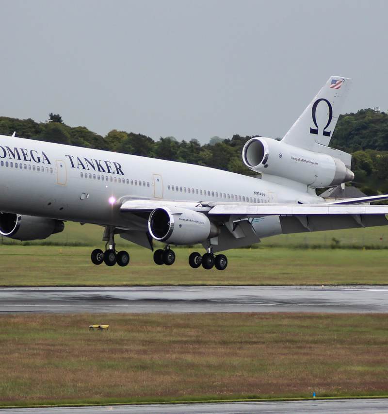 N974VV - Douglas