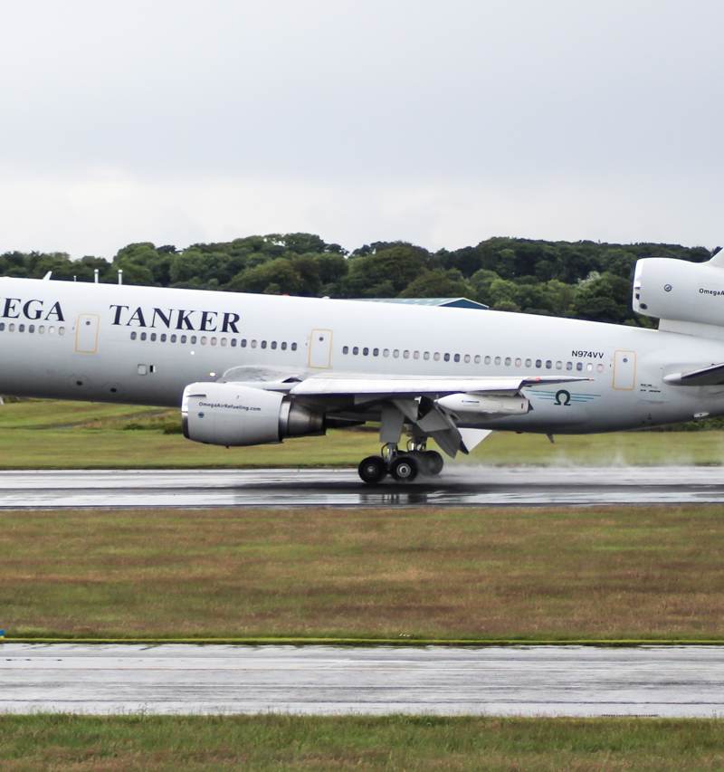 N974VV - Douglas