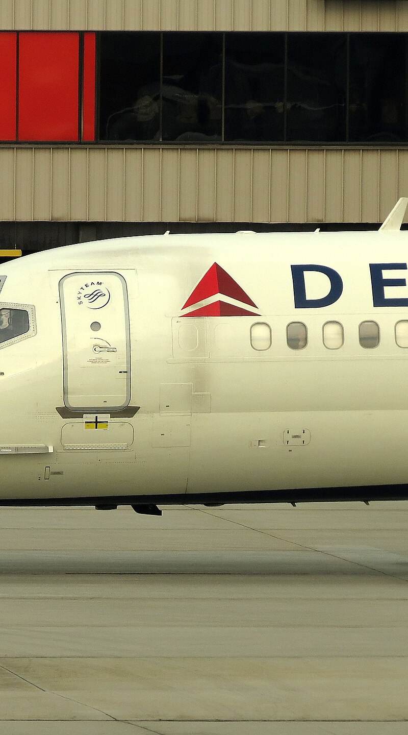 N975DL - Aircraft