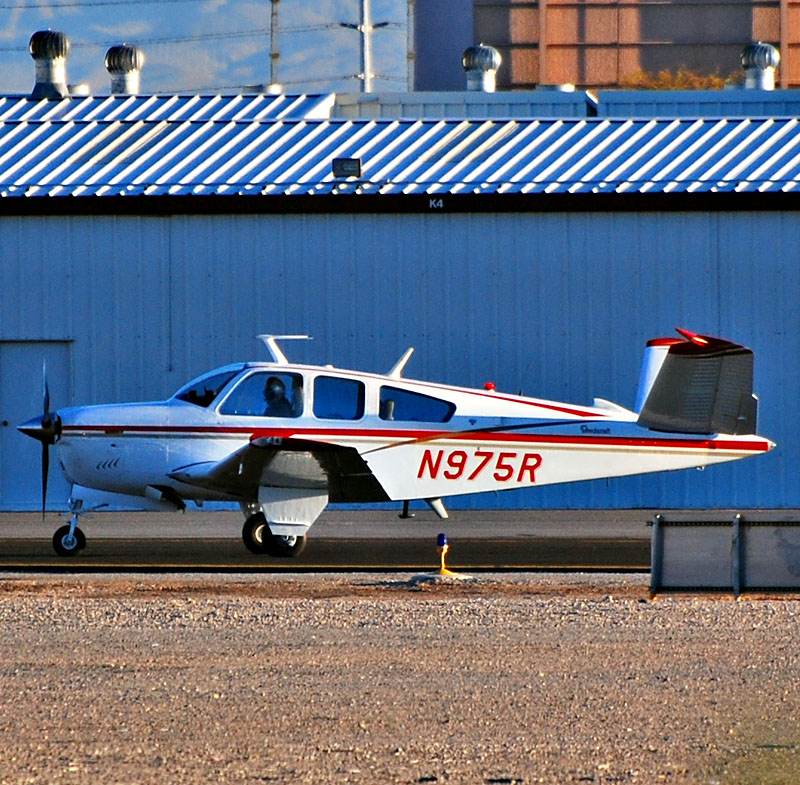 N975R - Beechcraft