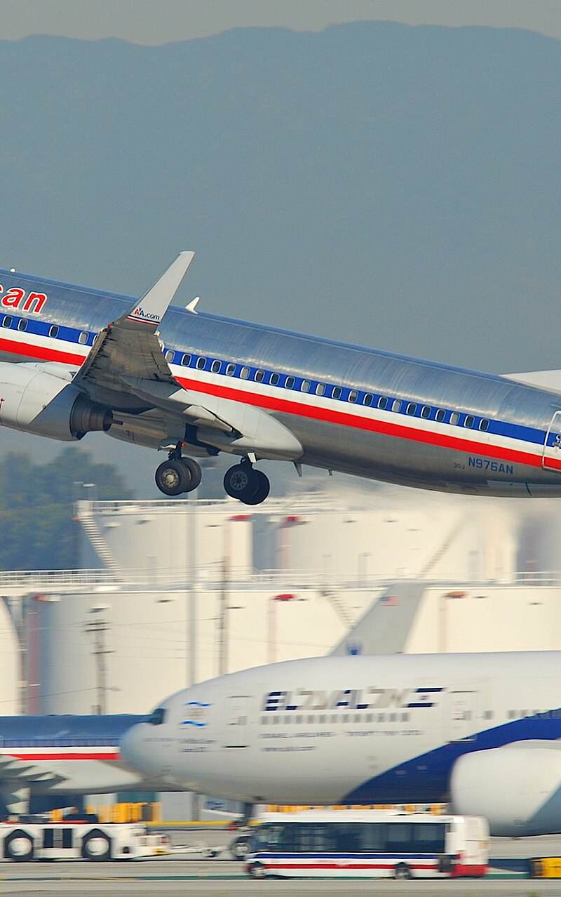 N976AN - Twin-engine aircraft