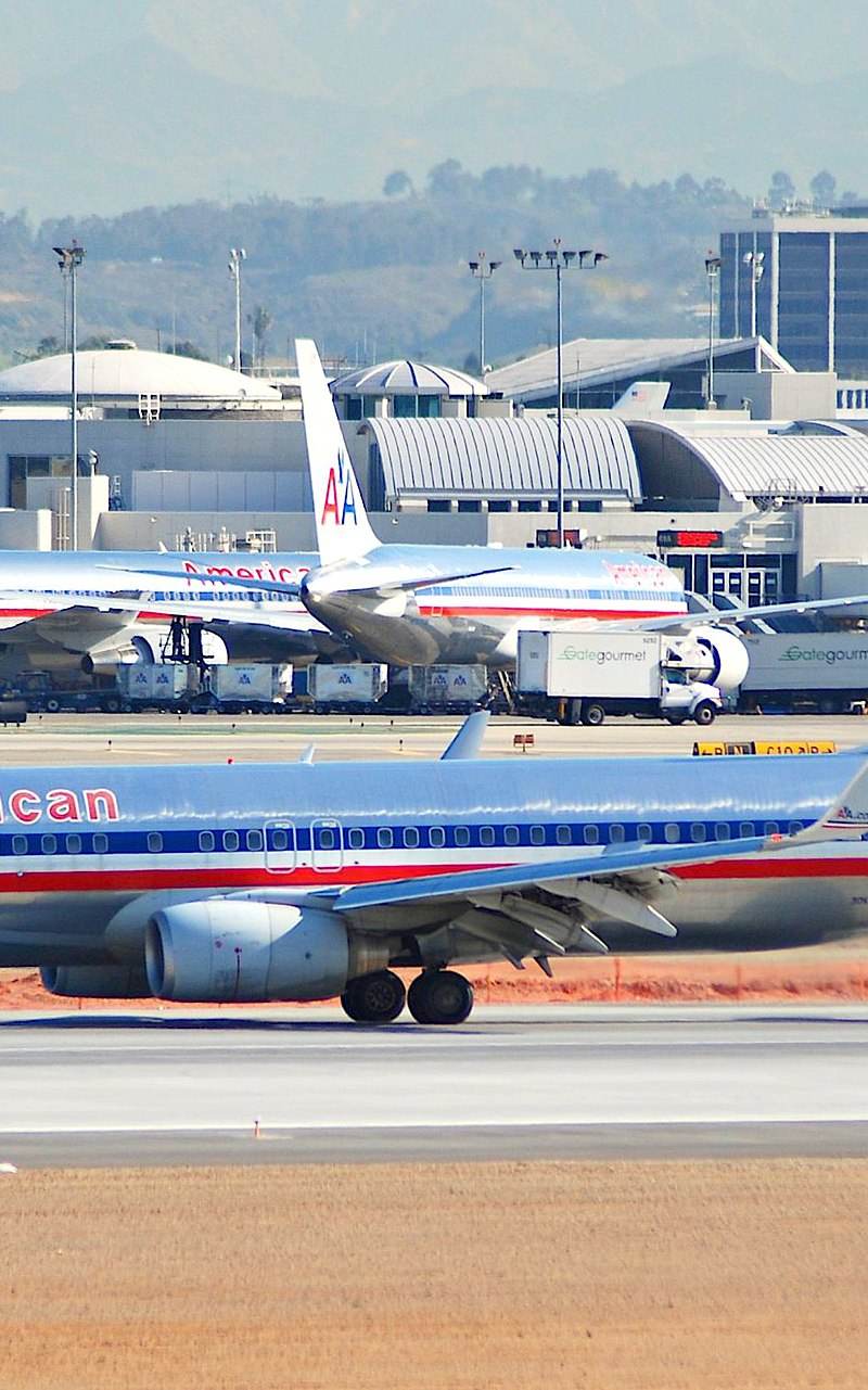 N977AN - Twin-engine aircraft