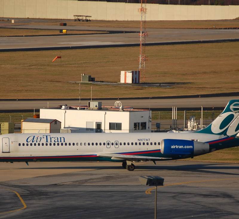 N977AT - Boeing
