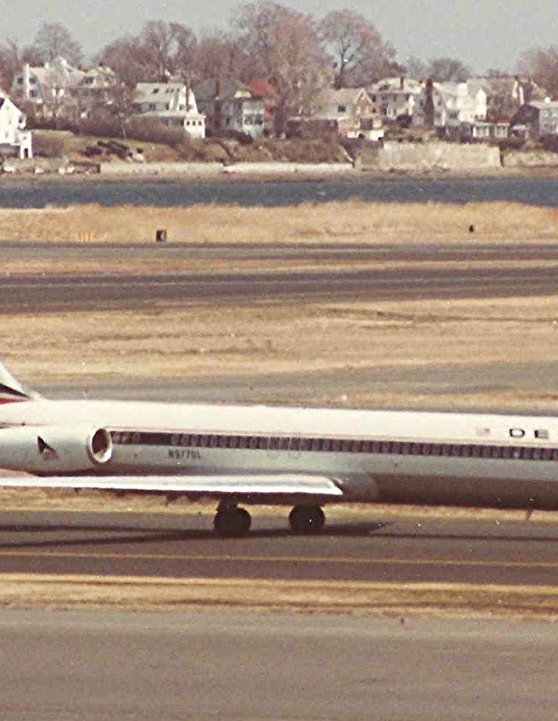 N977DL - Aircraft