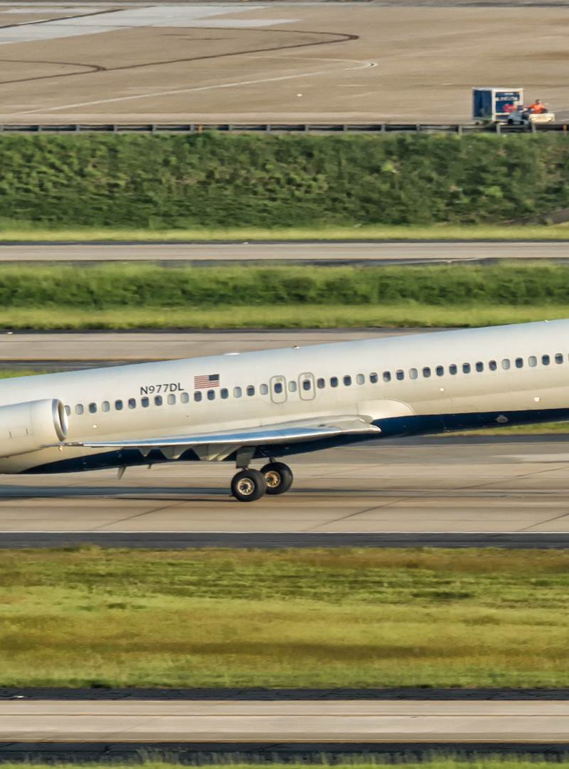 N977DL - Douglas