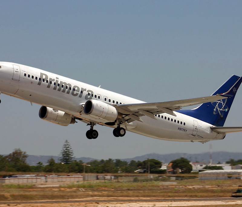 N977RY - Twin-engine aircraft