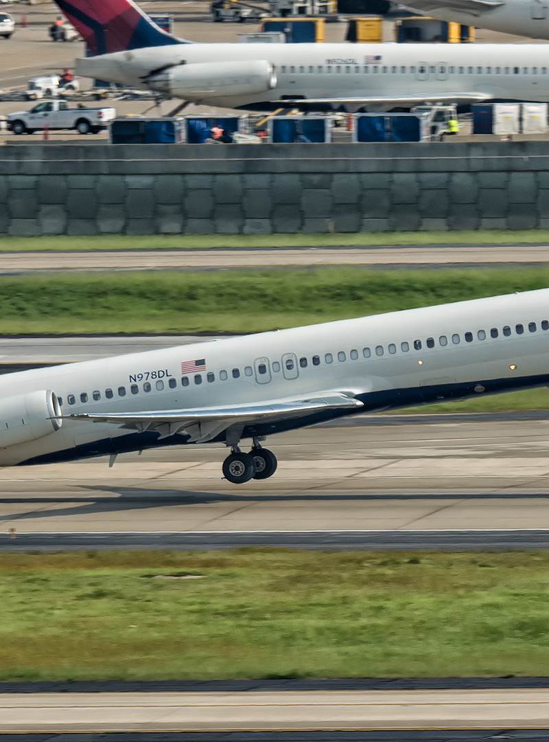 N978DL - Douglas