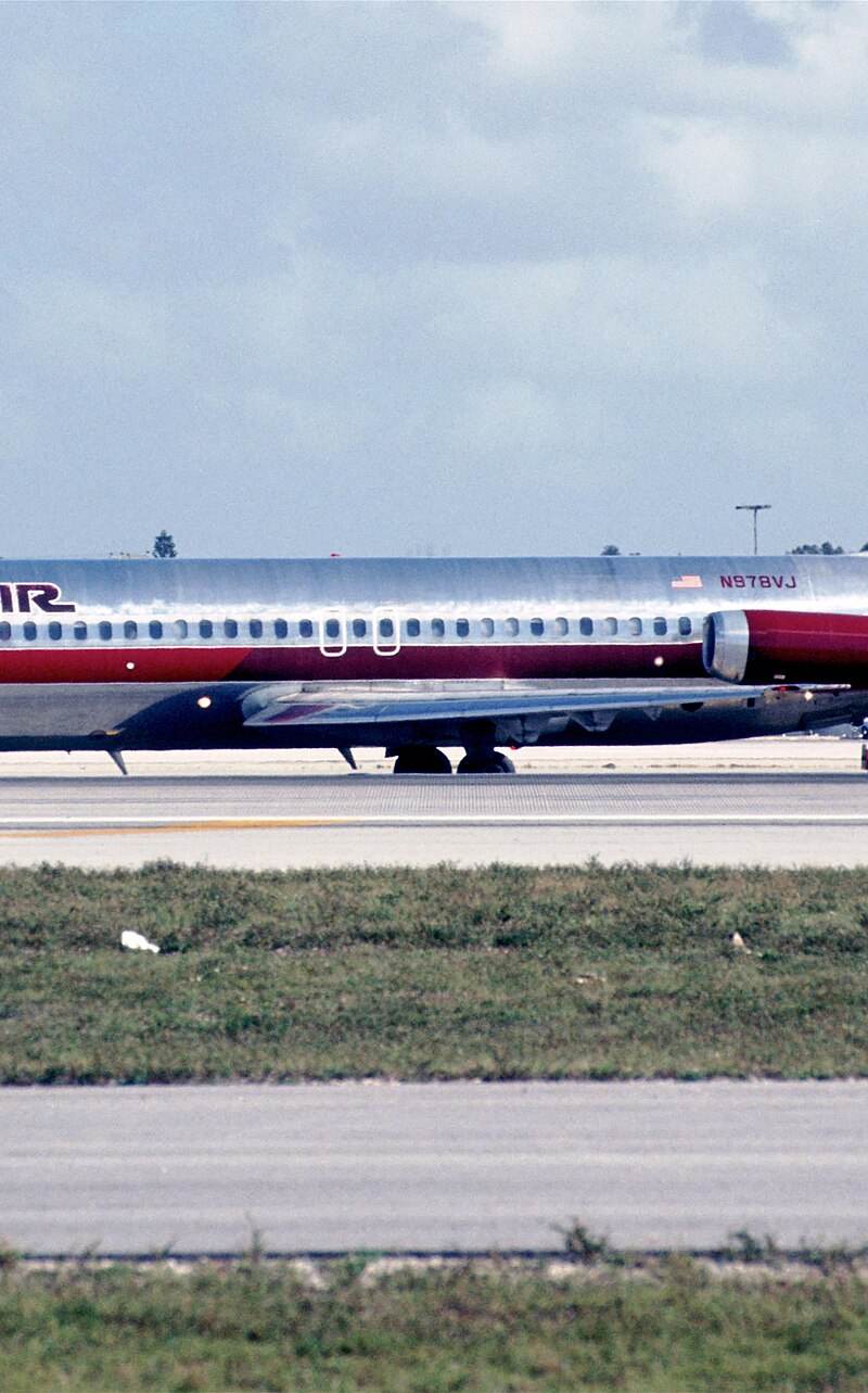 N978VJ - Twin-engine aircraft