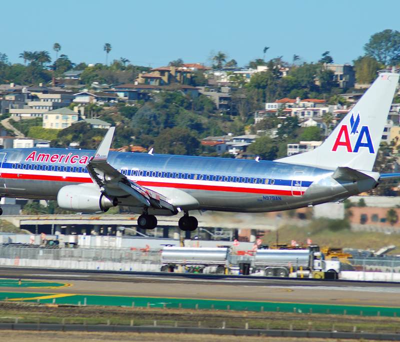 N979AN - Twin-engine aircraft