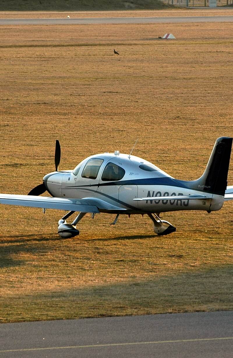 N980RJ - Cirrus