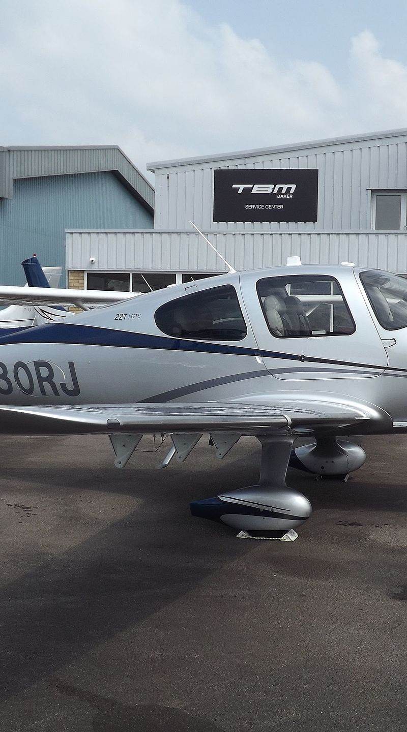 N980RJ - Cirrus